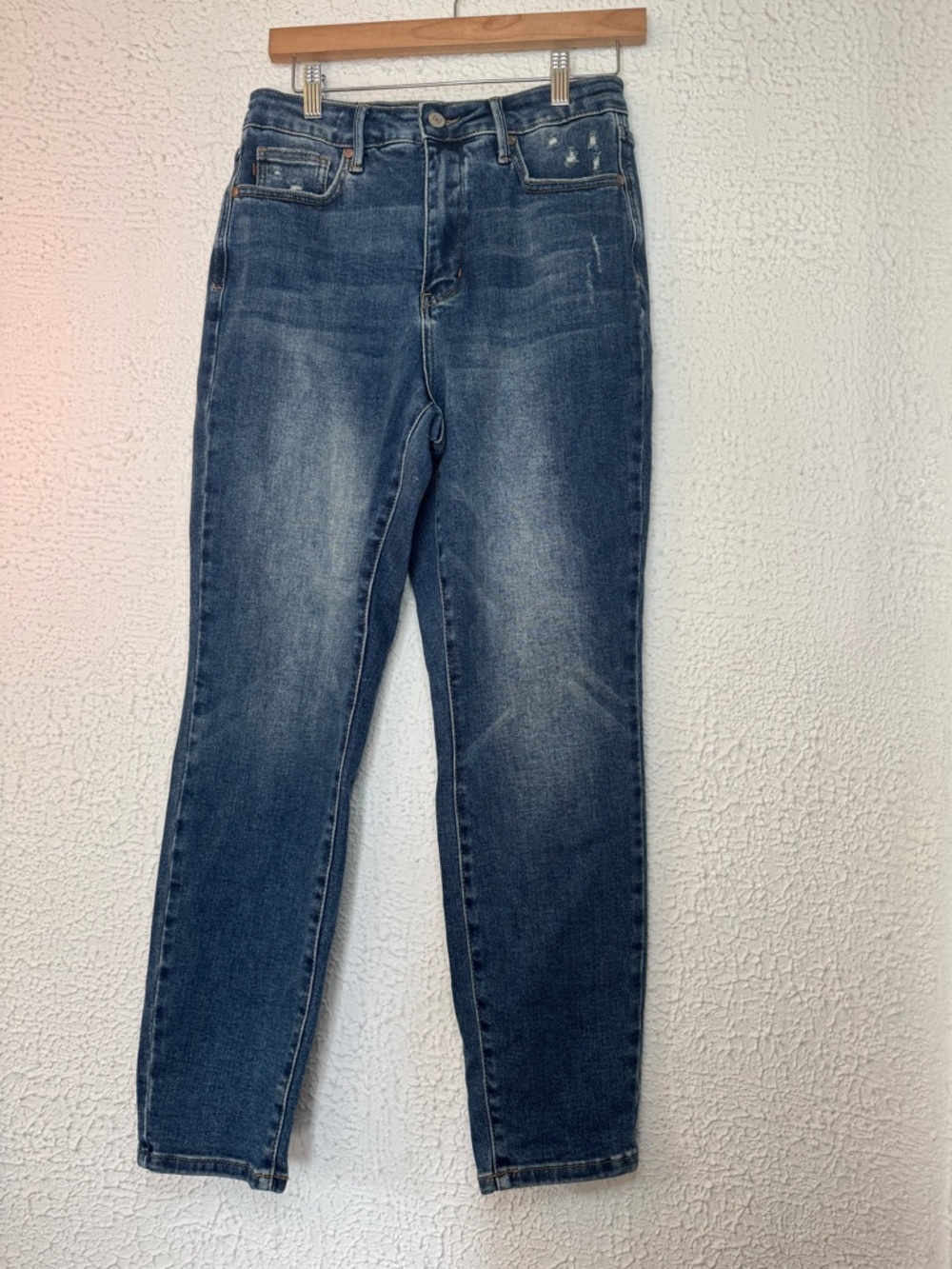 Judy Blue High-Rise Medium Blue Wash Jeans